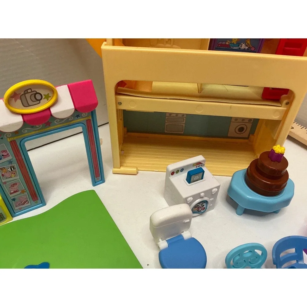 Peppa‎ Pig Jazwares Toy Figure Lot 30 Peppas Houses Furniture Playset Kids Toys